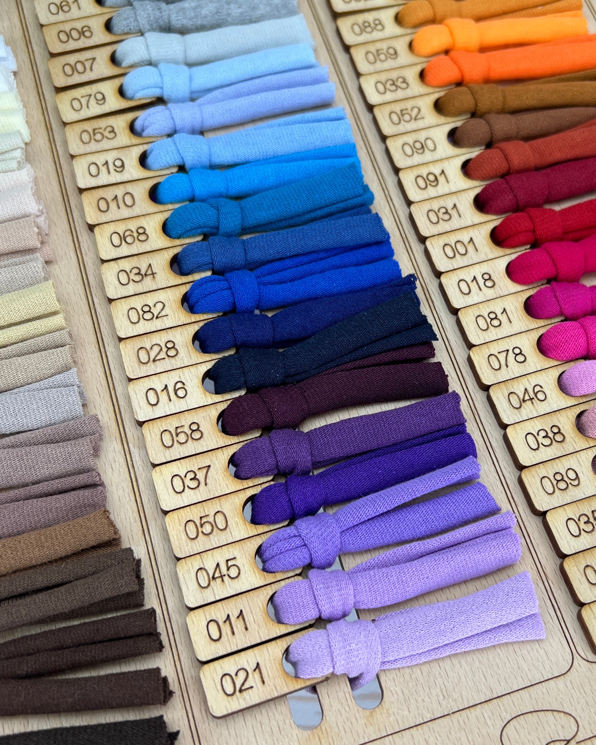 T-Shirt Yarn 8-10 mm 90 m Wisteria color